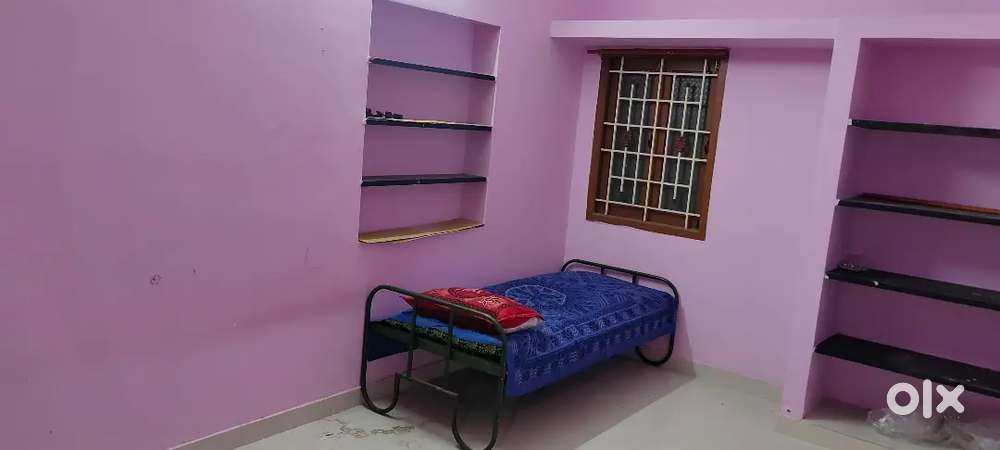 PG FOR WORKING PROFESSIONALE AND TRAVELLING LADIES