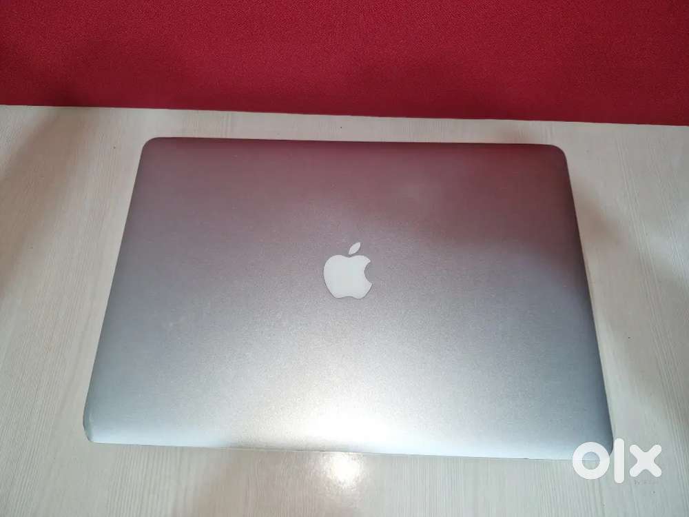 Apple Laptop