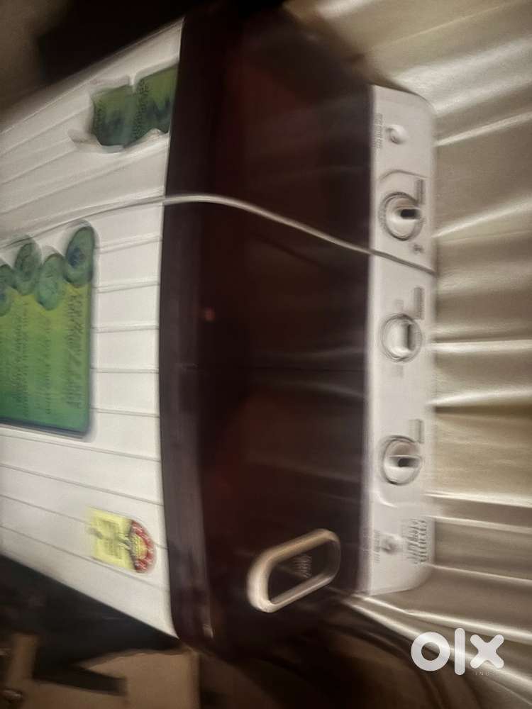 Semi automatic washing machin