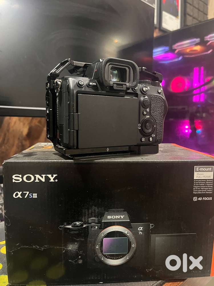 Sony A7S3 super mint condition with 3 original batteries & with bill