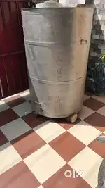 Wheat storage box