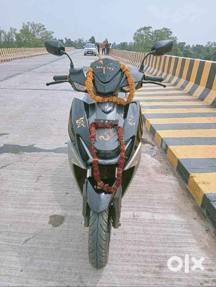 Urgent sell Krna hai only 14000 km chli hai