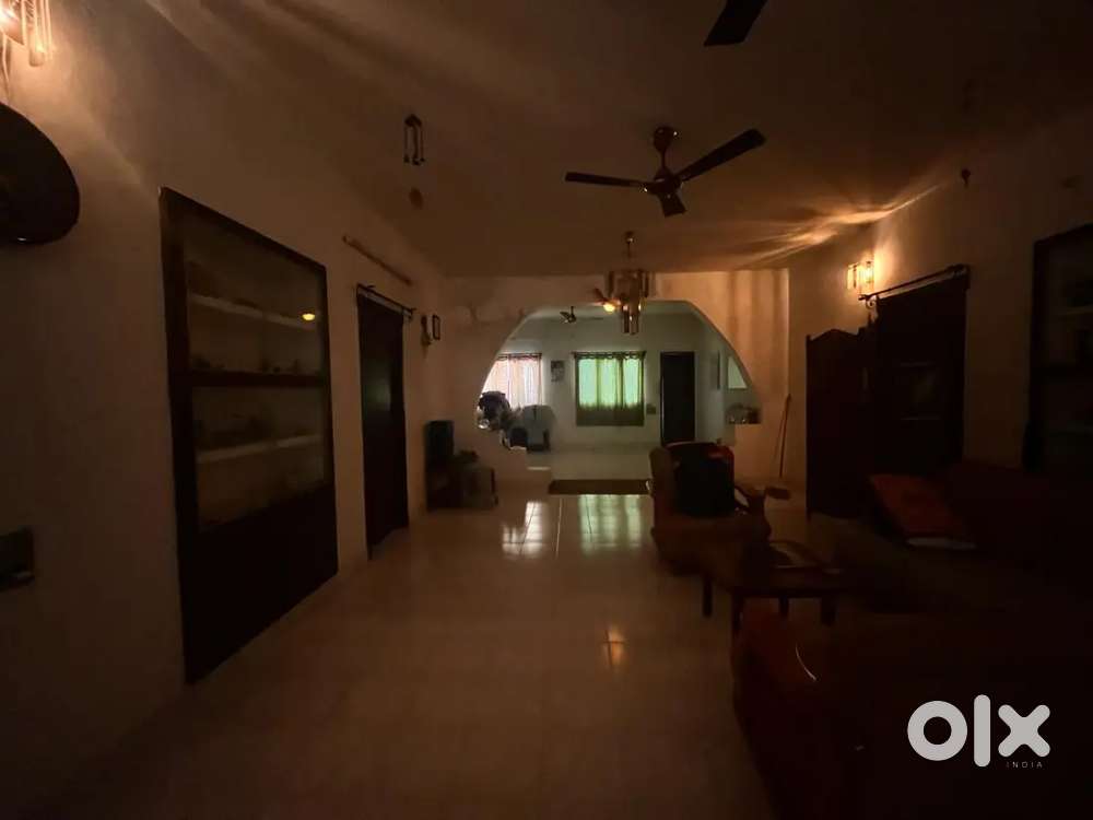 Ac room &Non ac room -Home food available for monthly rent