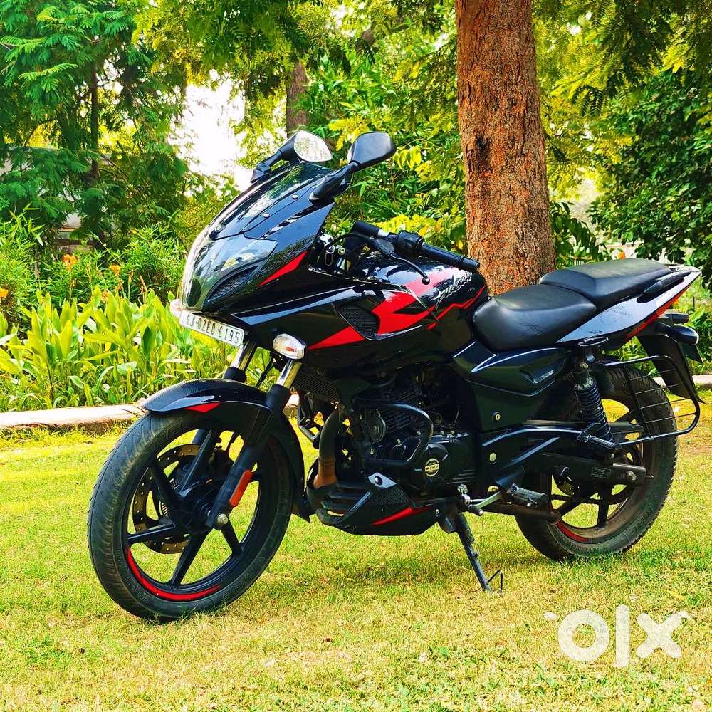 Pulser220f model 2023 km 24000