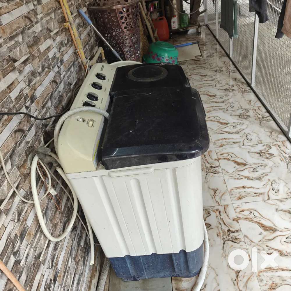 Samsung Semi Automatic 9.5 kg 3 year old