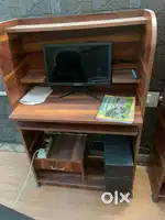 Computer table