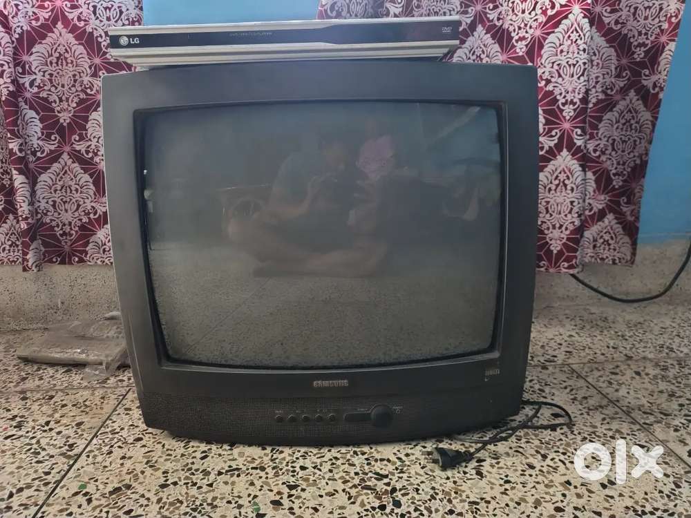 23inch Samsung tv and Lg dvd player