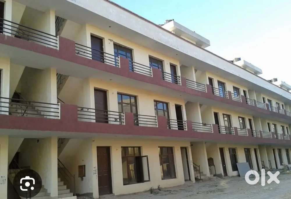 For sale 2bhk flat second floor in mount kailash gajipur zirakpur
