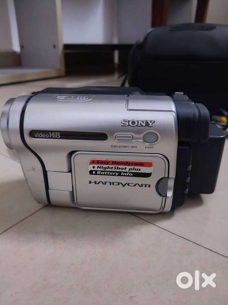 Sony Handycam CCD-TRV138 NTSC  Vintage Camcorder (Untested)