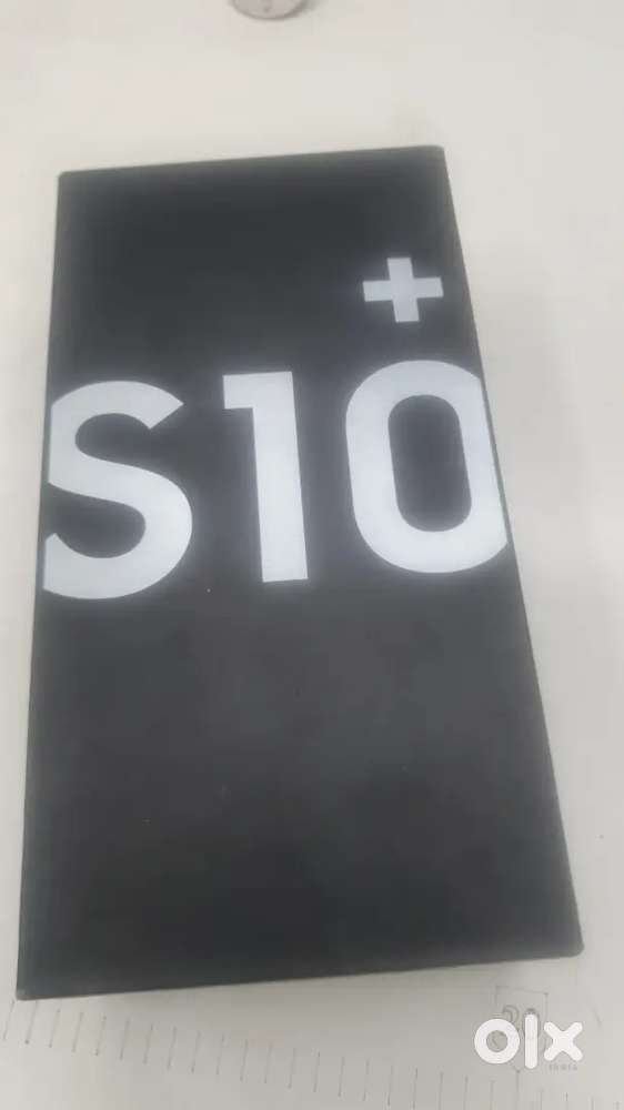 S 10 plus 8&128 gb