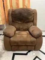 Recliner Damro Make model Leena sparingly used and in very good condit