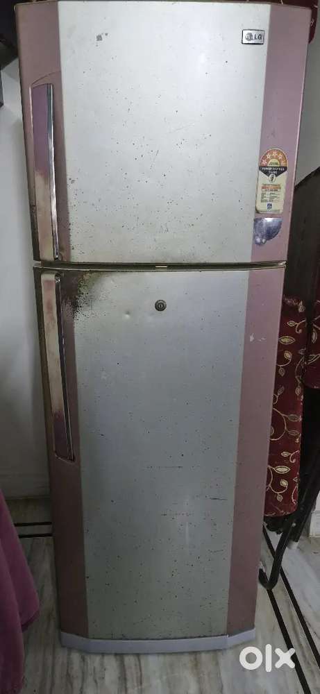 LG Double Door Refrigerator – 260L (Working Condition