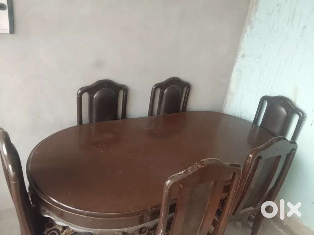 Dinning table with 6 chair