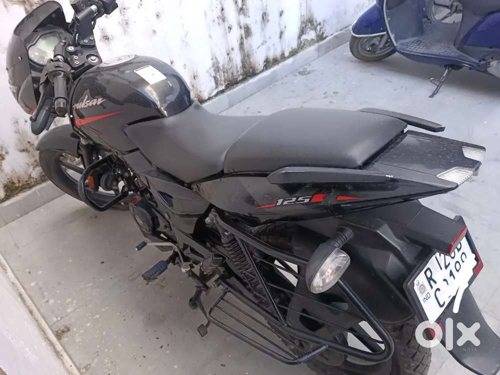 Bajaj pulsar 125