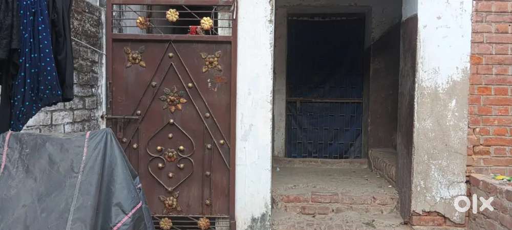 K.d a coloney ka makan hai metro se 600 metr door