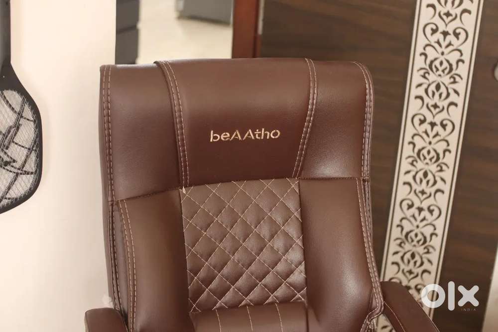 Ergonomic Office Chair - 1 year old - Under Warranty