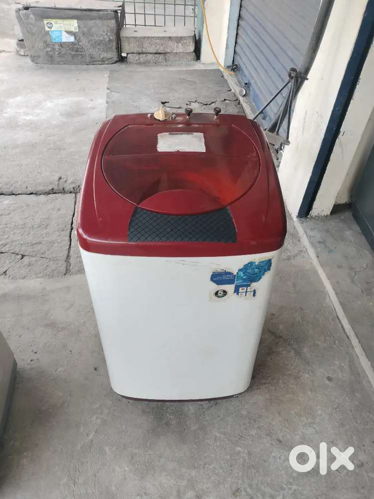 Higher washing machine good condition 6.5 kg spin also running