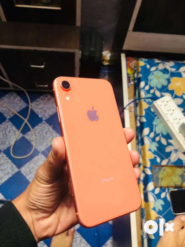iPhone XR 64gb only phn and date cable face id not working bh_ 81%
