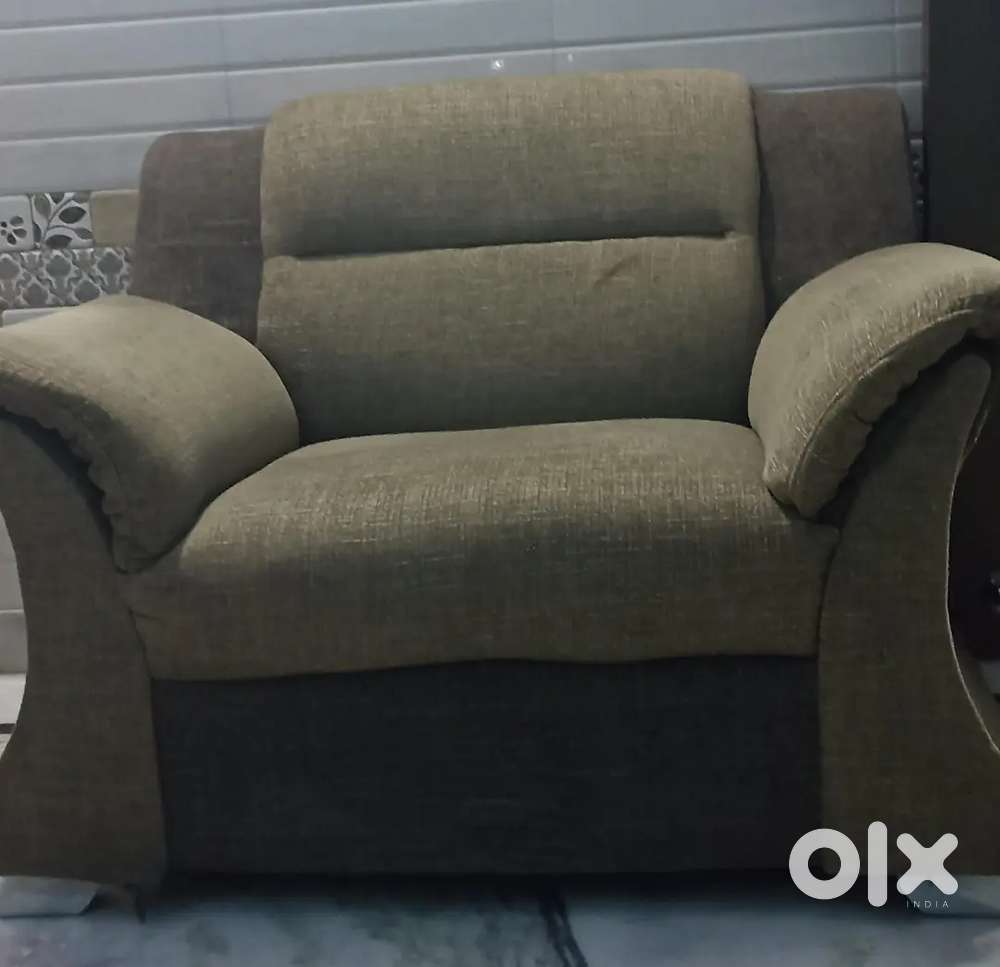 5 seater sofa (NEW)