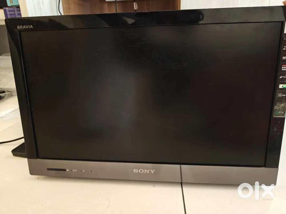 22 inch Sony Bravia LCD TV for sale