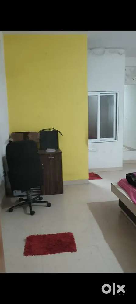 1 rk independent available with furniture and balcony