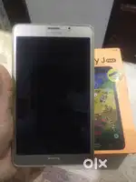 SAMSUNG J MAX (7 inch,8 GB,4000mAh, Wifi + Dual Sim) Superb Condition