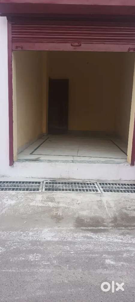 Shop available for rent