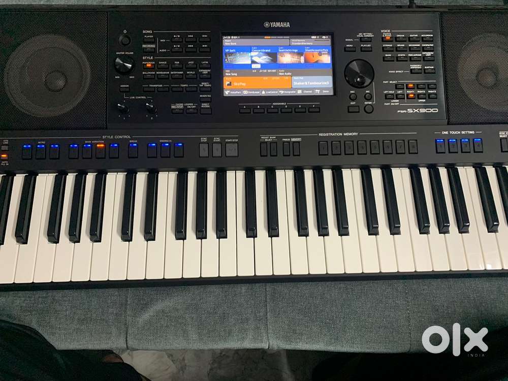 Yamaha PSR SX 900 keyboard