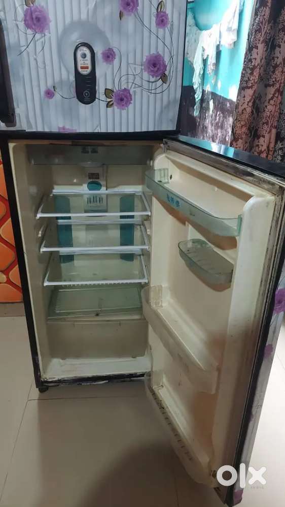 Whirlpool Double Door 308Ltr Fridge