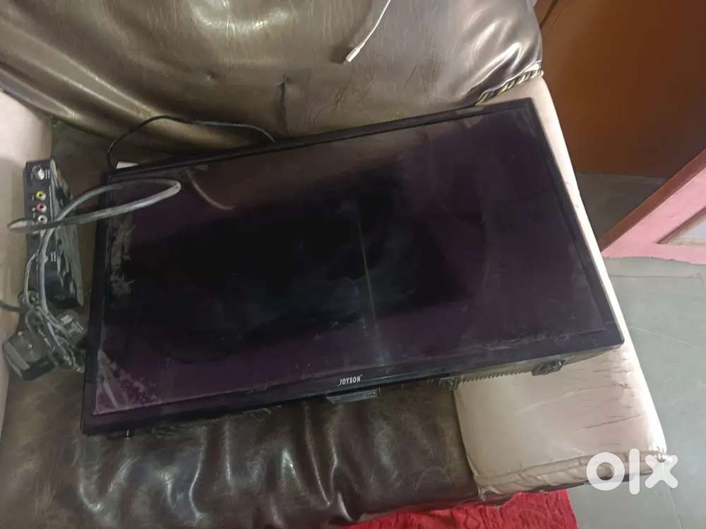 Tv shi h but volume kharab h volume nhi aata isme