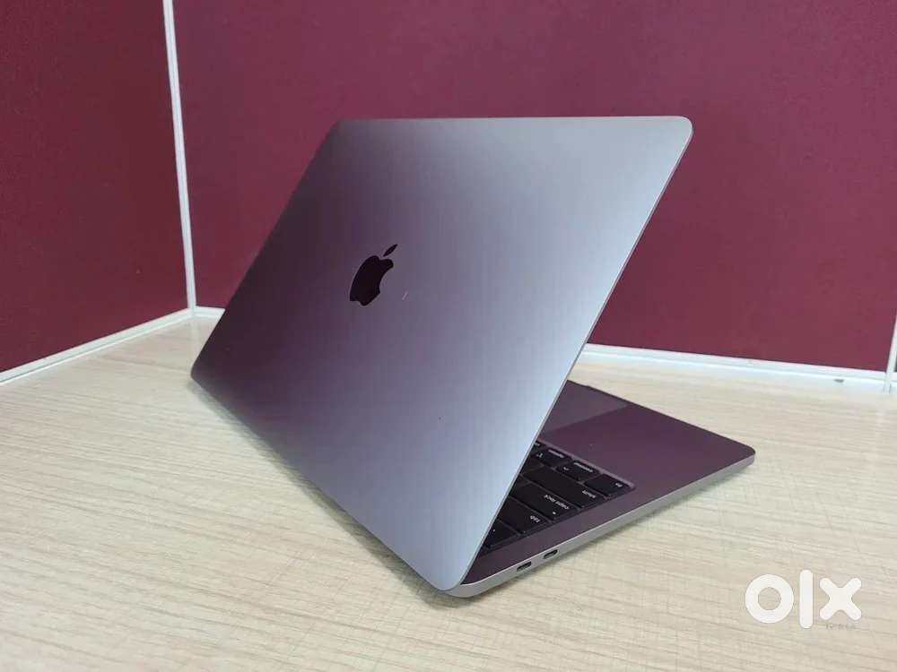 Apple Macbook Pro i7, 32GB