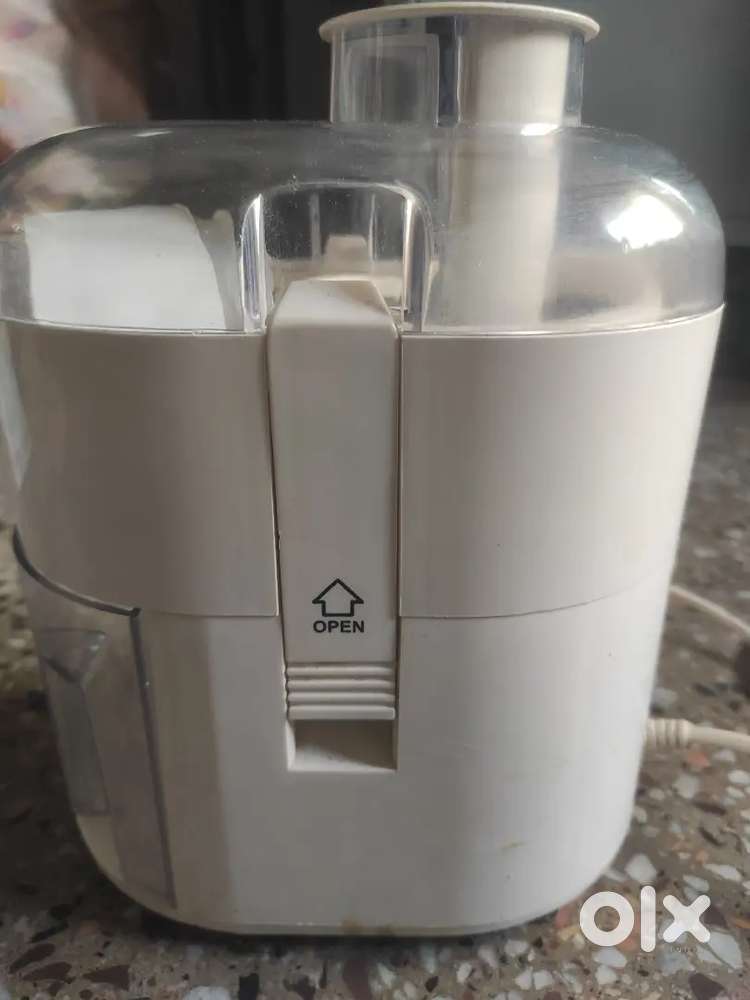 Electric juicer