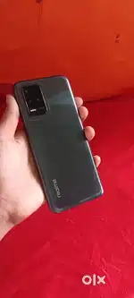Phone is good condition realme 85g thoda  dent Hai but phone is good