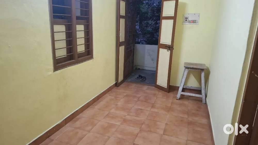 2 BHK House For Rent in Aminjikarai Near MR Hospital