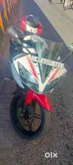 R15 v2 exellent condition like new