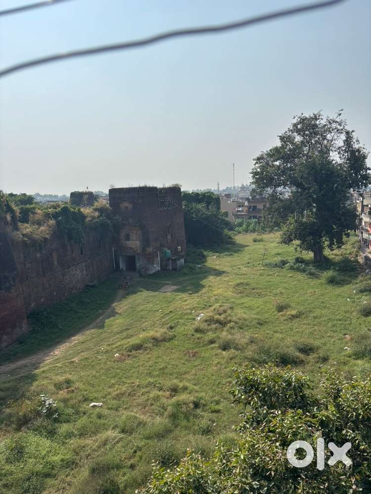 Fully furnished room