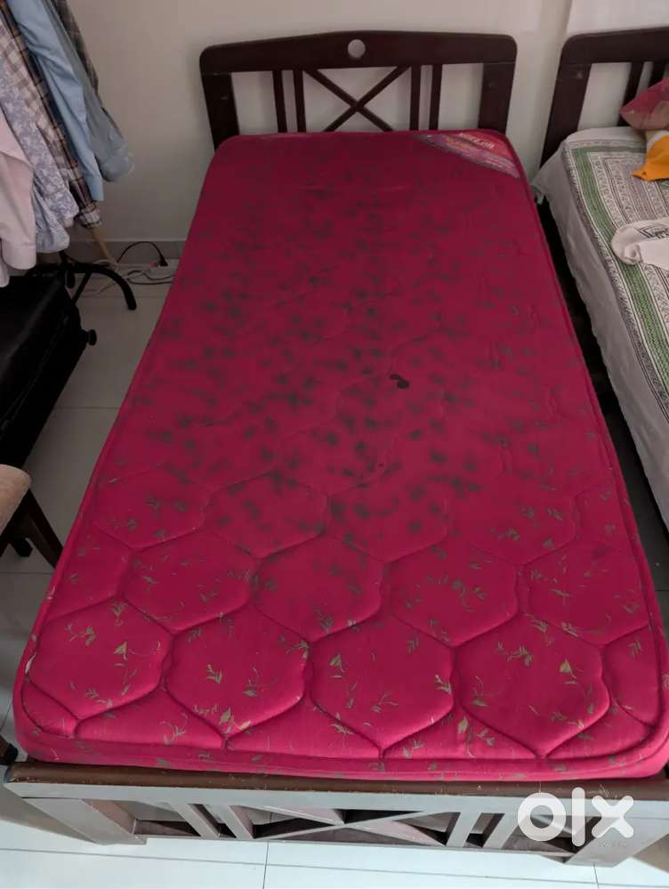 Single cot with mattress