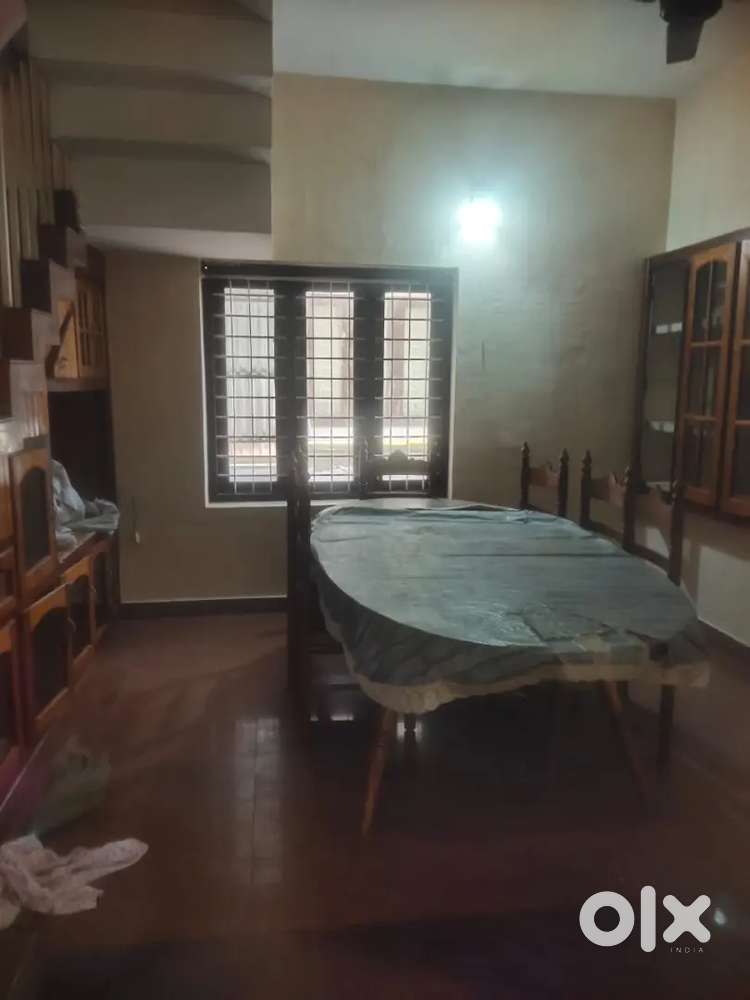 Independent 3 BHK House - ആലിൻചുവട് Jn 350 meter - CAR Parking -FAMILY