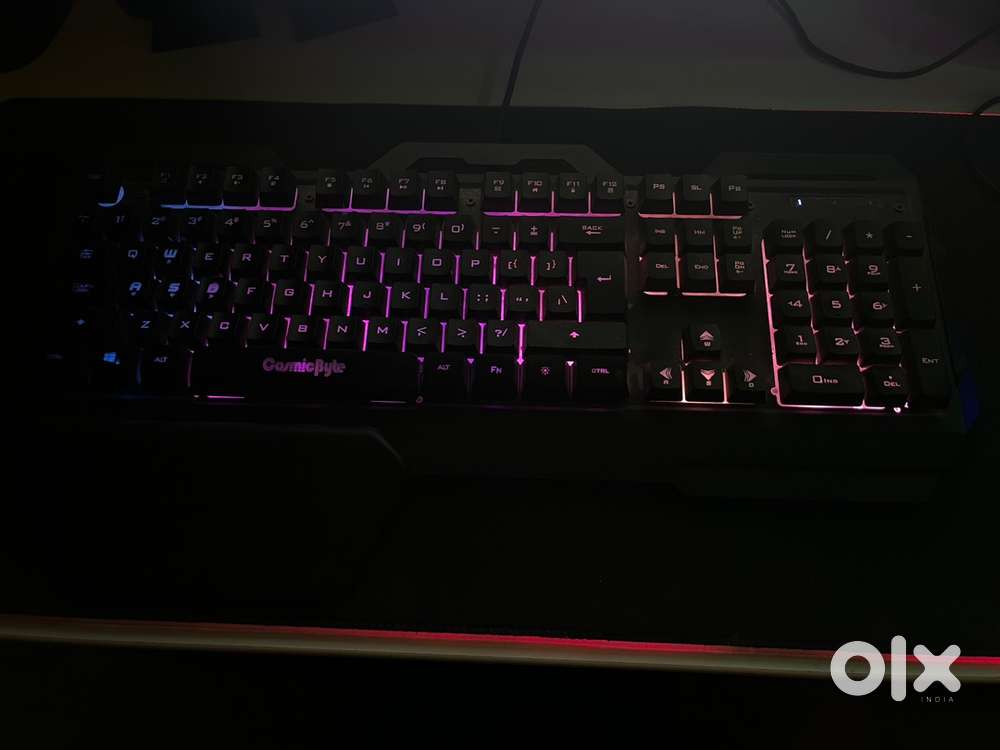 Cosmicbyte gaming keyboard with palm rest and zebronics mouse.