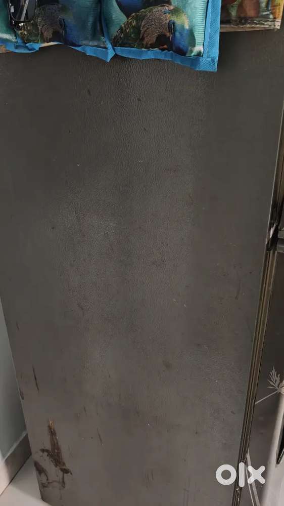 Used Double Door Refrigerator 240 ltr