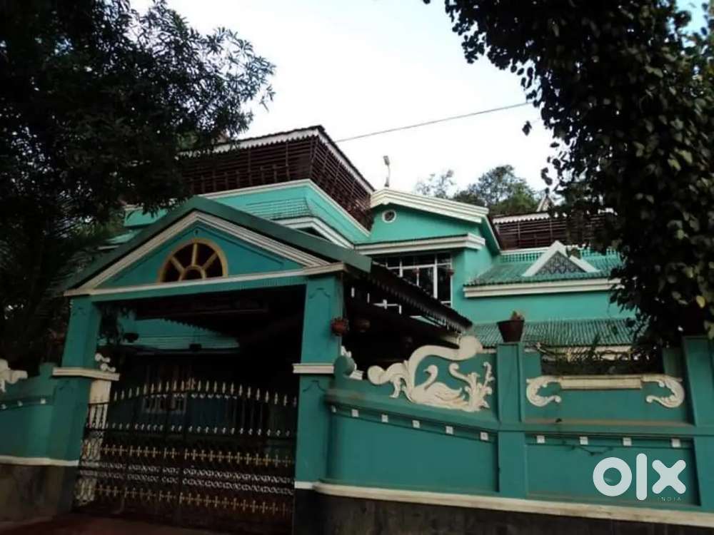 Posh  Indipendent House portion for Rent