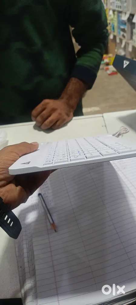 WIRELESS keyboard and mouse. Minipad