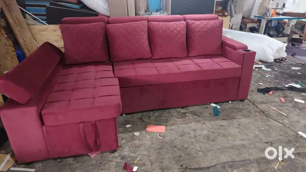 Luxurious design model sofa cumbed with launger available in starf fur