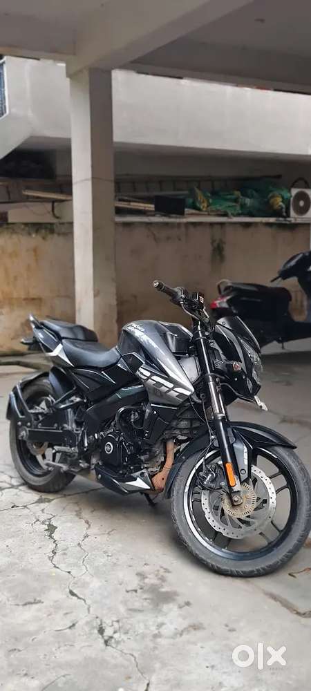 Bajaj pulsar Ns 200