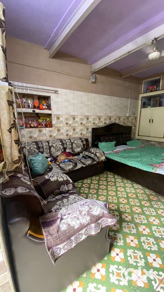 Independent 2bhk House with big space for bike scooty parking