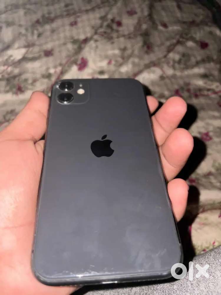 iphone 11  ,128 gb, condition 10 on 10.