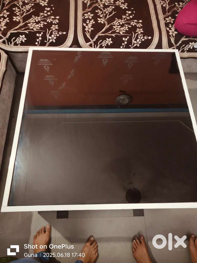 Centre table