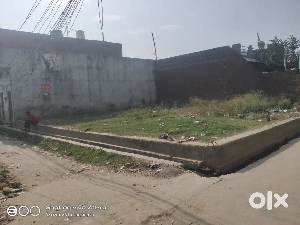 Corner Plot for Sale