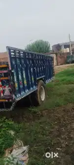 Trali badiya hai tire ek joda new hai ek joda 60 paise. Mal hai