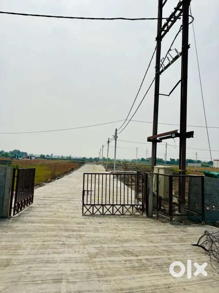 कोलार मानसरोवर डेंटल कॉलेज के पास residential plot available plots